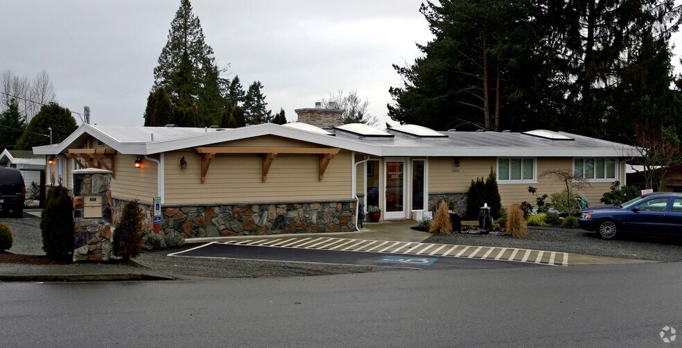 More Photos Of 13020 NE 85th St, Kirkland Medical For Sale