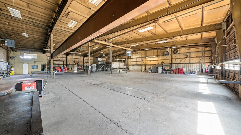 More Photos Of 1722 Morgan Rd, Sunnyside Warehouse For Sale