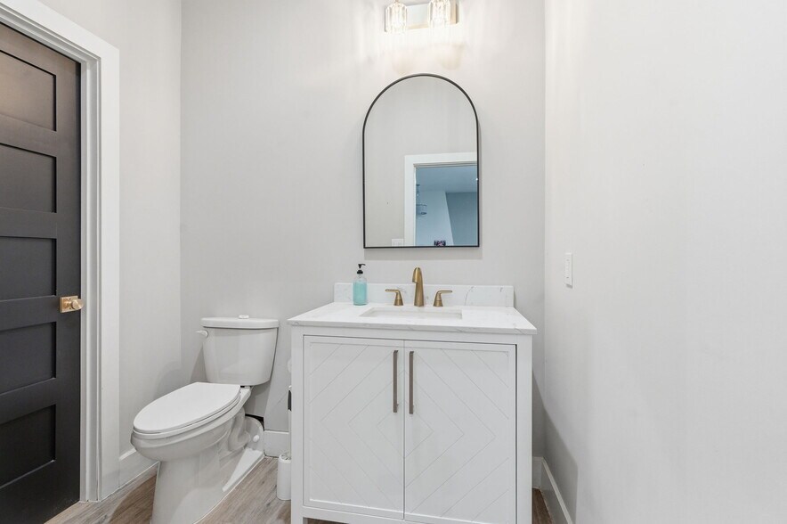 More Photos Of 20820 Fm-2854 Rd, Montgomery Auto Repair For Sale