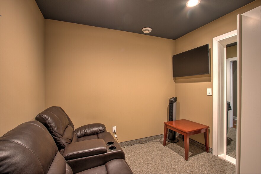 More Photos Of 404-536 Whiskey Rd NW, Isanti Storefront Retail Office For Sale