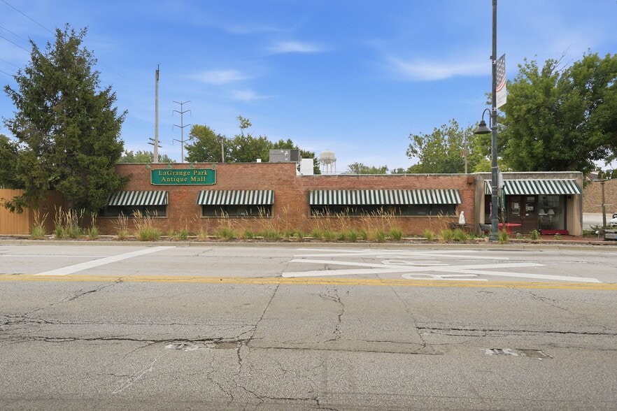 Primary Photo Of 800 E 31st St, La Grange Park General Retail For Sale