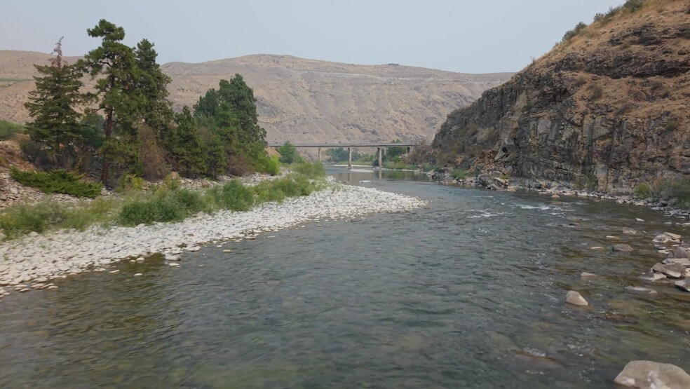 Primary Photo Of 385 State Route 153, Pateros, WA 98846, USA, Pateros Specialty For Sale