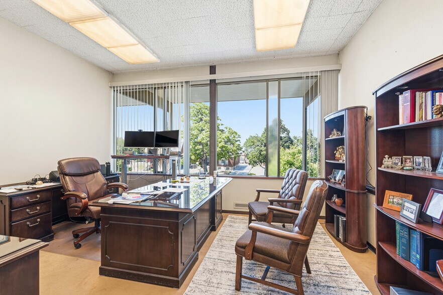 More Photos Of 120 E 300 N, Provo Office For Sale