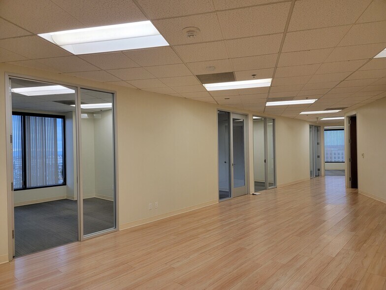 More Photos Of 3281 E Guasti Rd, Ontario Unknown For Lease