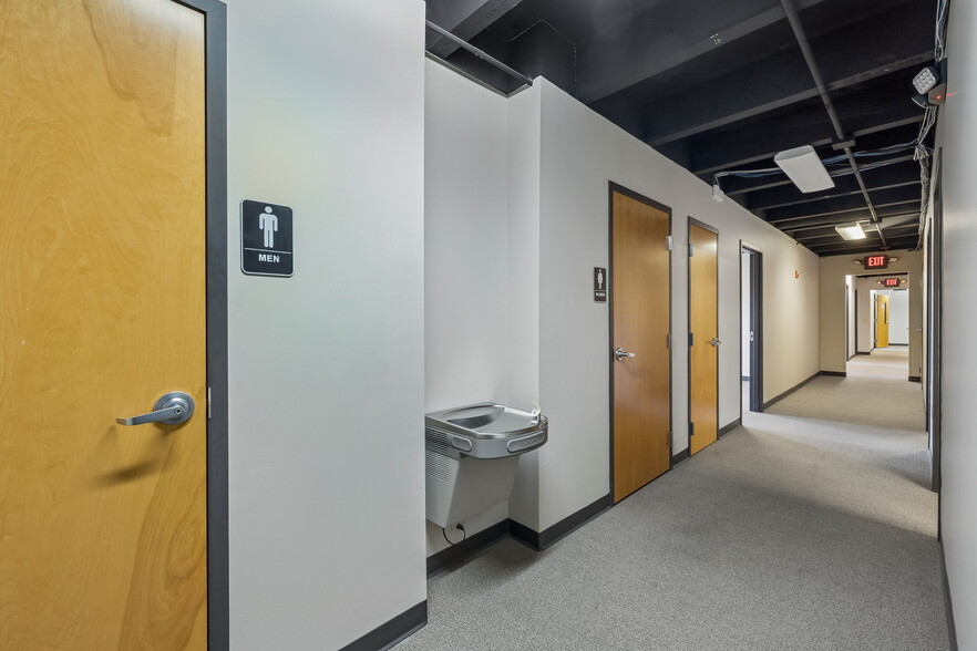 More Photos Of 1718 Charlotte Ave, Nashville Medical For Lease