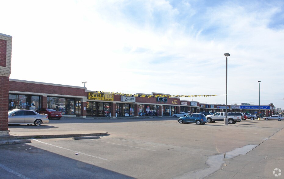 More Photos Of 251 SW Wilshire Blvd, Burleson Unknown For Lease