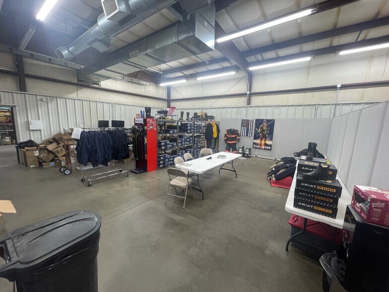 More Photos Of 128 30th St, Greeley Warehouse For Sale