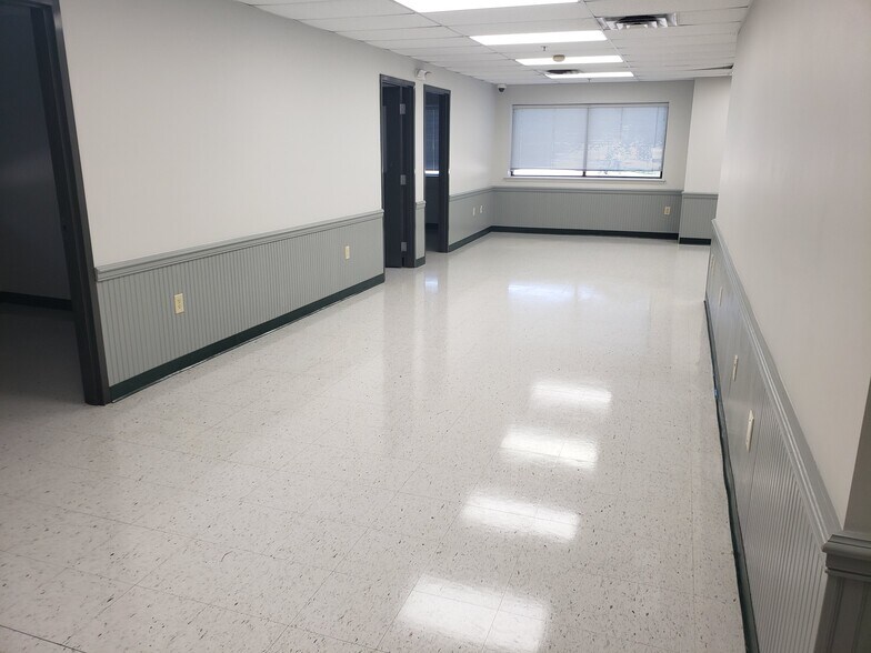 More Photos Of 4674 Westgate Pky, Dothan Distribution For Lease