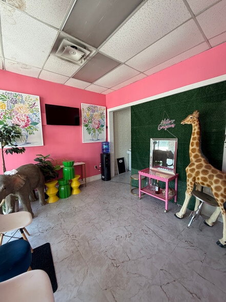 More Photos Of 157 E 8th St, Jacksonville General Retail For Sale