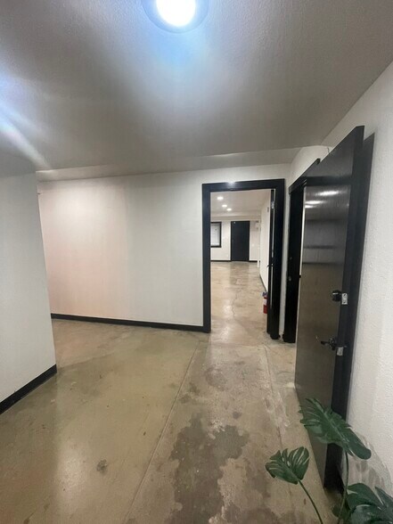 More Photos Of 2702 N Loop 1604 E, San Antonio Office For Lease