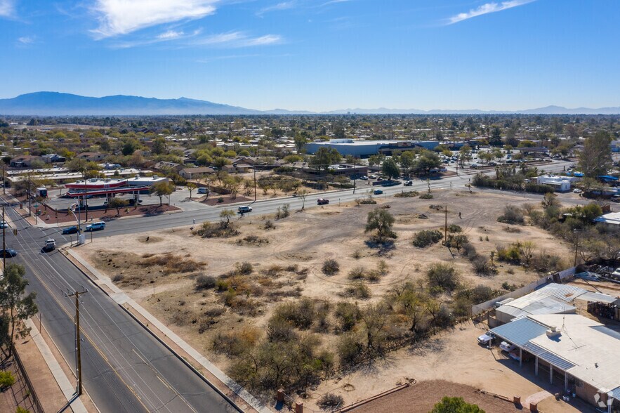 More Photos Of 4137 N 1st Ave, Tucson Storefront Retail Office For Sale