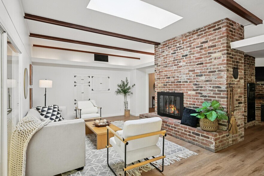 More Photos Of 135 Spring Grove Ave, San Rafael Multifamily For Sale