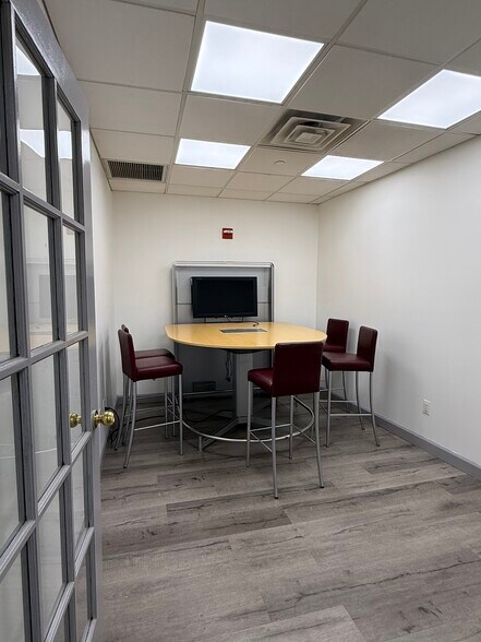 More Photos Of 36-36 Main St, Flushing Office For Sale