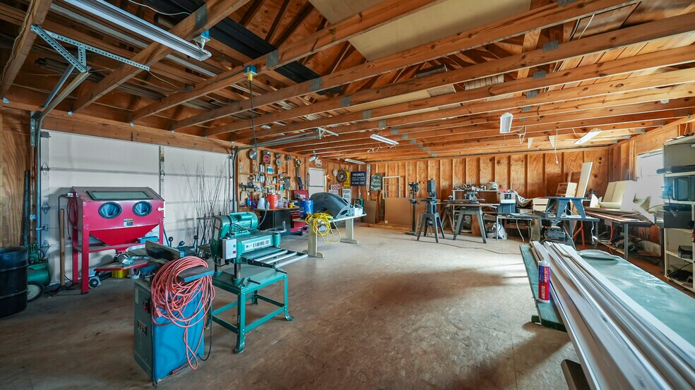 More Photos Of 1117 Dogwood Rd, Lake Ozark Multifamily For Sale