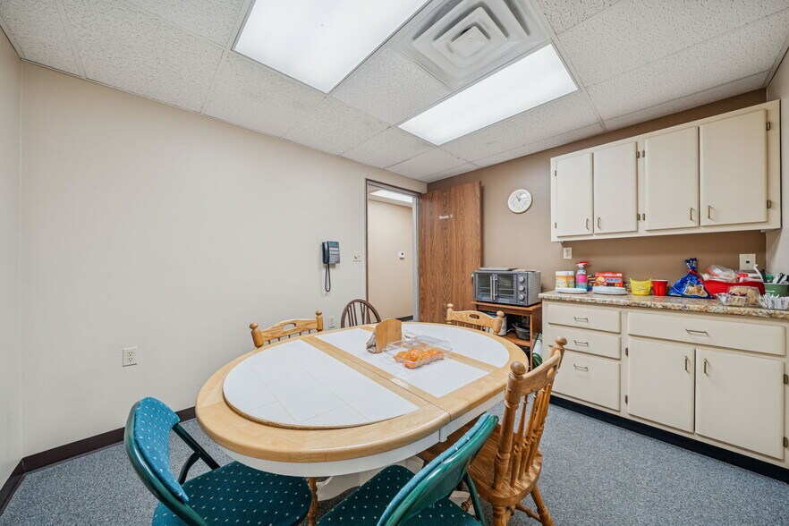 More Photos Of 985 Penn St, Brackenridge Medical For Sale