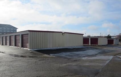 More Photos Of 3690 Commerce Dr, Madison Warehouse For Lease