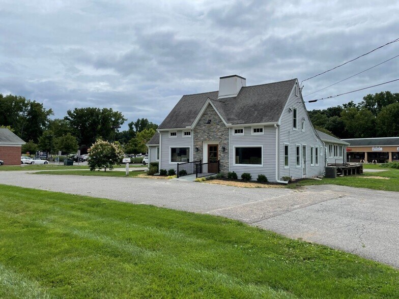 More Photos Of 7 Kent Rd, New Milford Storefront Retail Office For Lease