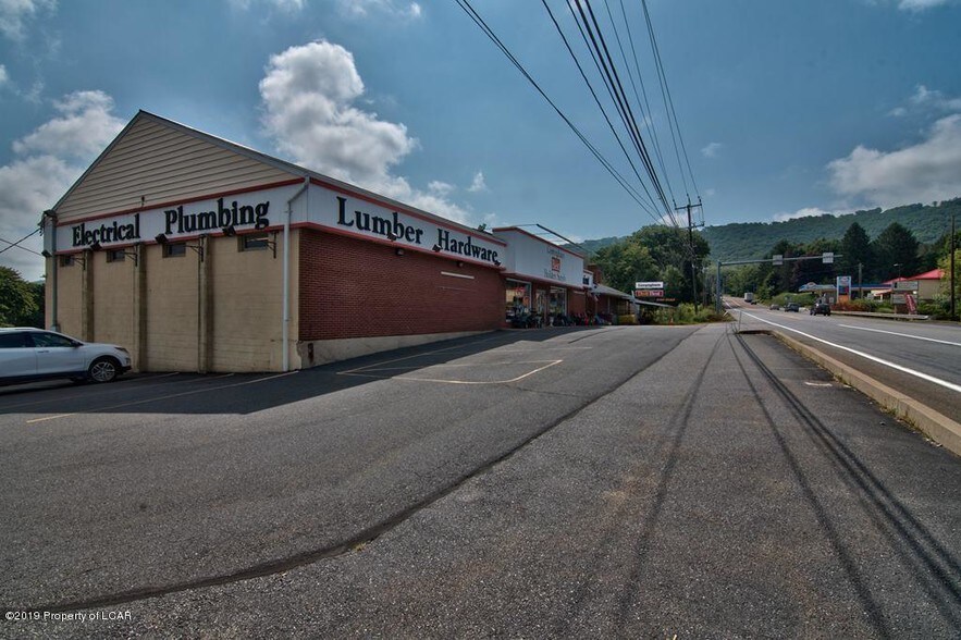 More Photos Of 541 State Route 93, Sugarloaf Light Distribution For Lease