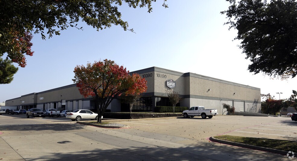More Photos Of 10390 Shady Trl, Dallas Distribution For Lease