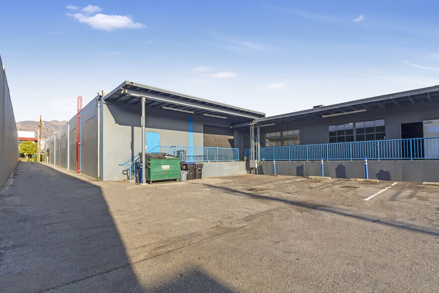More Photos Of 315 S Flower St, Burbank Warehouse For Lease