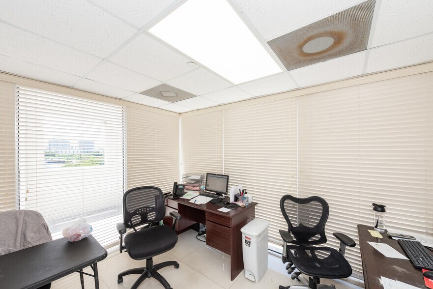 More Photos Of 2645 SW 37th Ave, Miami Medical For Lease