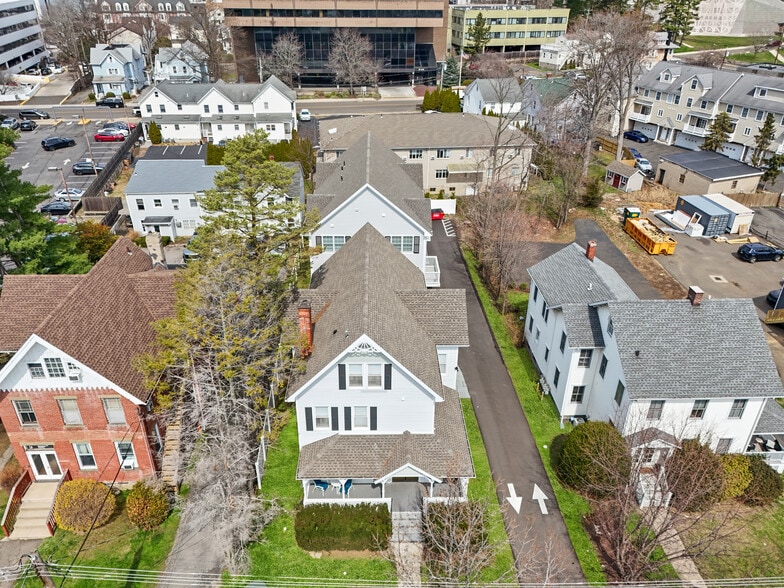 More Photos Of 24 Hoyt St, Stamford Apartments For Sale