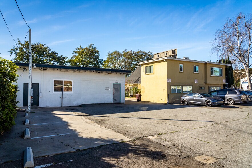 More Photos Of 1139 W 17th St, Santa Ana Freestanding For Lease