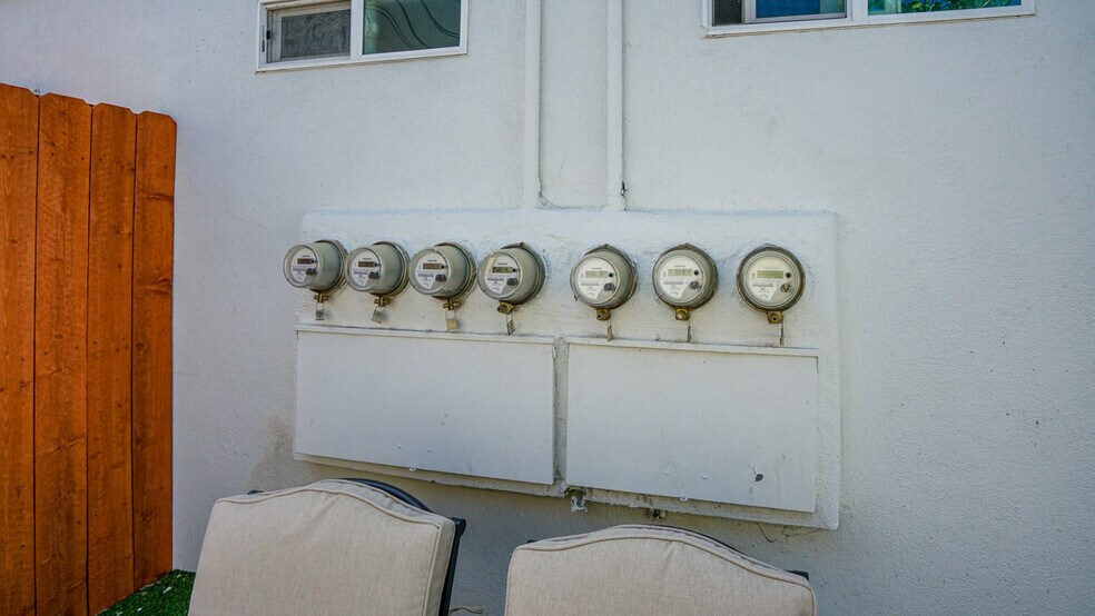 More Photos Of 331 W Windsor Rd, Glendale Apartments For Sale