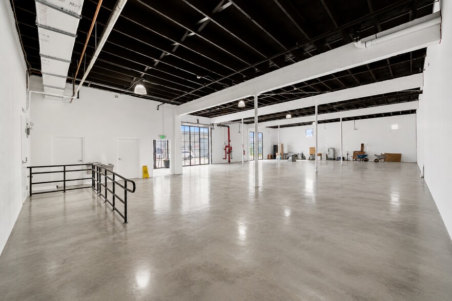 More Photos Of 80 NW 72nd St, Miami Storefront Retail Office For Lease