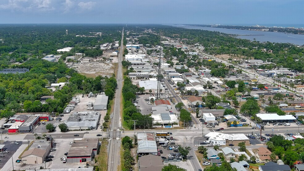 More Photos Of 401 Mason Ave, Daytona Beach Auto Repair For Sale