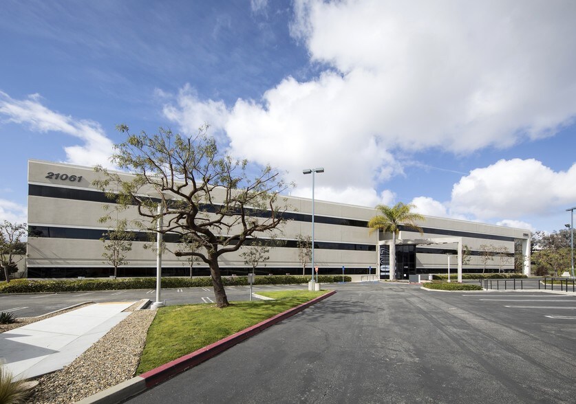More Photos Of 21061 S Western Ave, Torrance Office For Lease