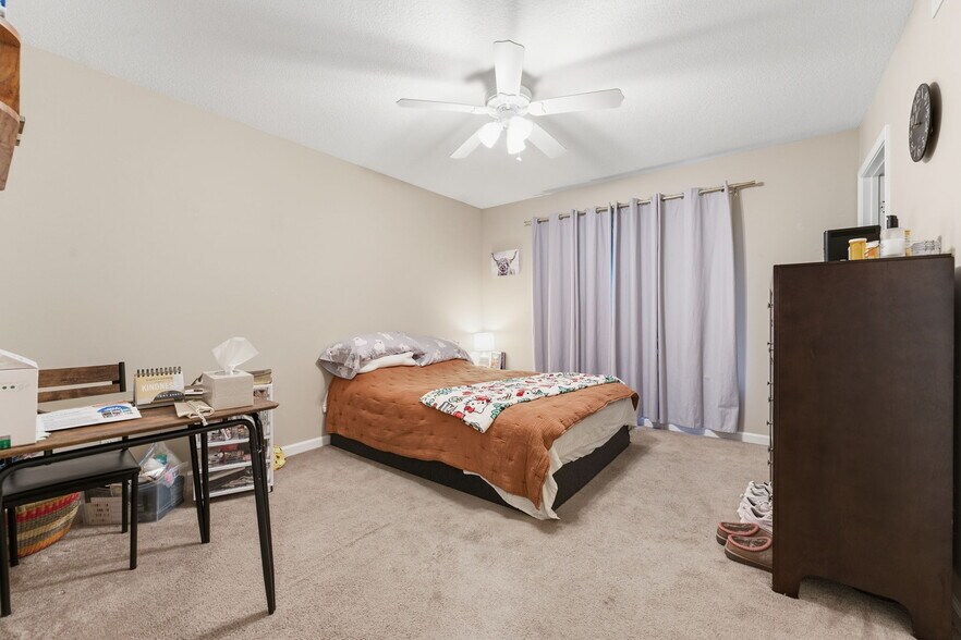 More Photos Of 520 Baird Cove Rd, Franklin Apartments For Sale