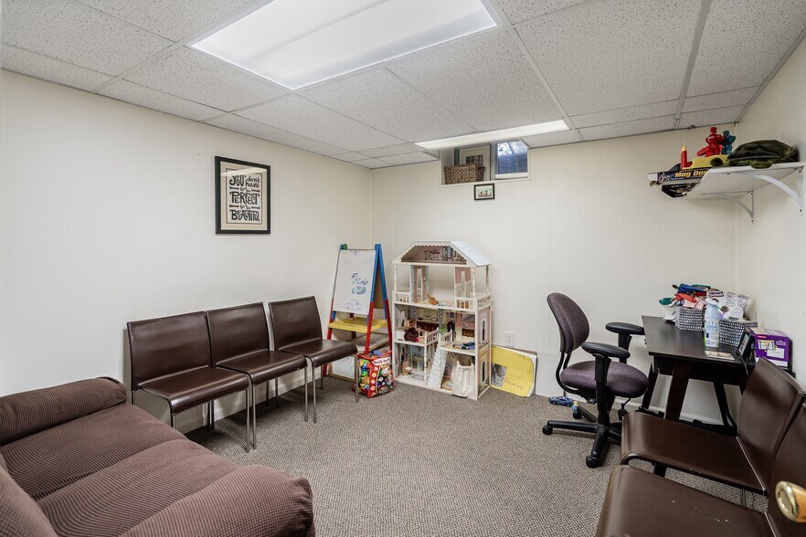 More Photos Of 198 North Ave E, Cranford Medical For Sale