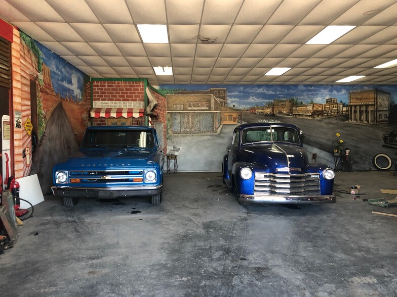 More Photos Of 3014 US Hwy 59 South, Livingston Manufacturing For Sale