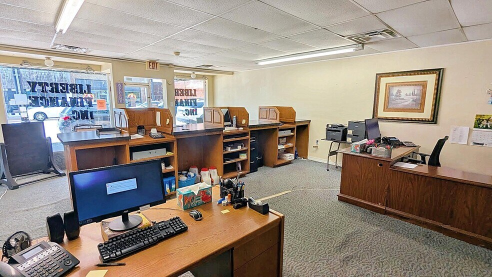 More Photos Of 215 E 6th St, Okmulgee Storefront Retail Office For Sale