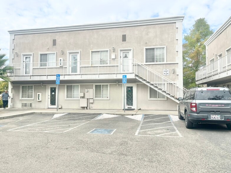 More Photos Of 2007 Opportunity Dr, Roseville Office For Sale