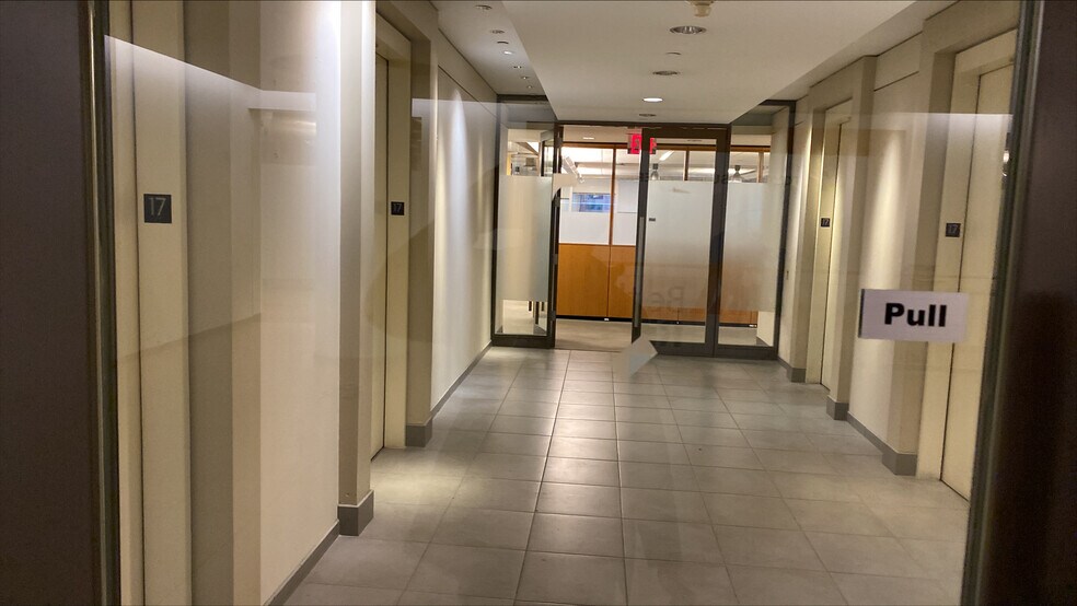 More Photos Of 805 Third Ave, New York Office For Lease