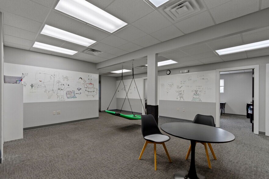 More Photos Of 2134 Holiday Ln, Franklin Medical For Sale