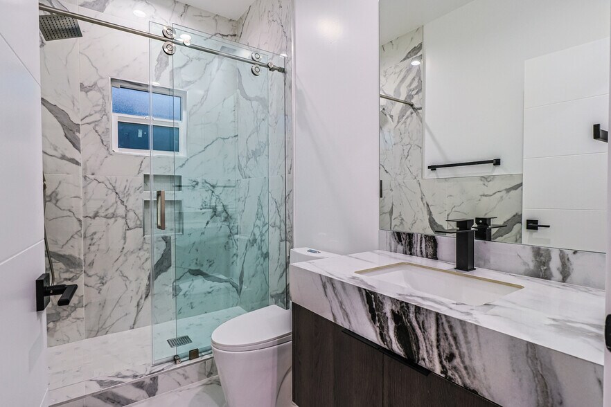 More Photos Of 4842 W 17th St, Los Angeles Apartments For Sale