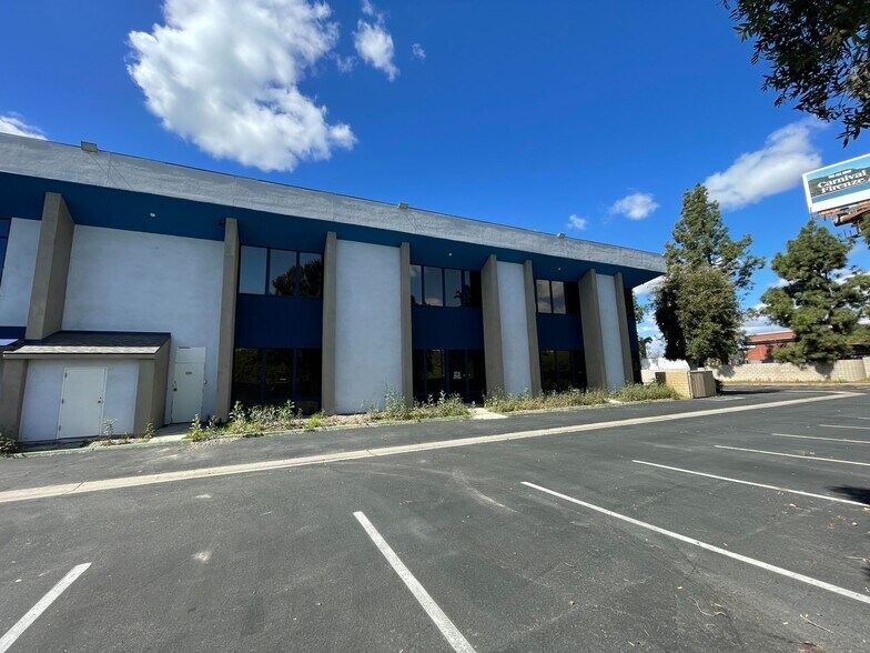 More Photos Of 171 S Anita Dr, Orange Medical For Lease