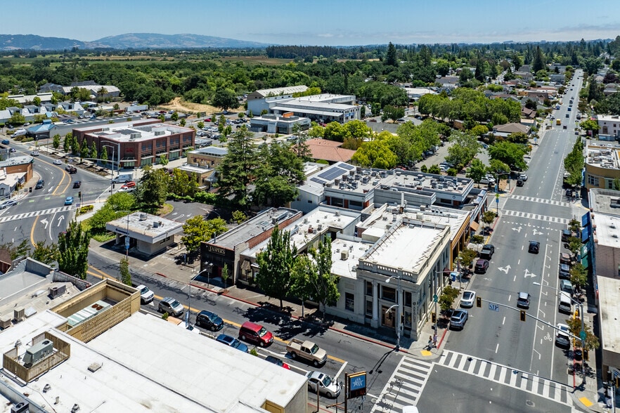 More Photos Of 6957 Sebastopol Ave, Sebastopol Restaurant For Lease