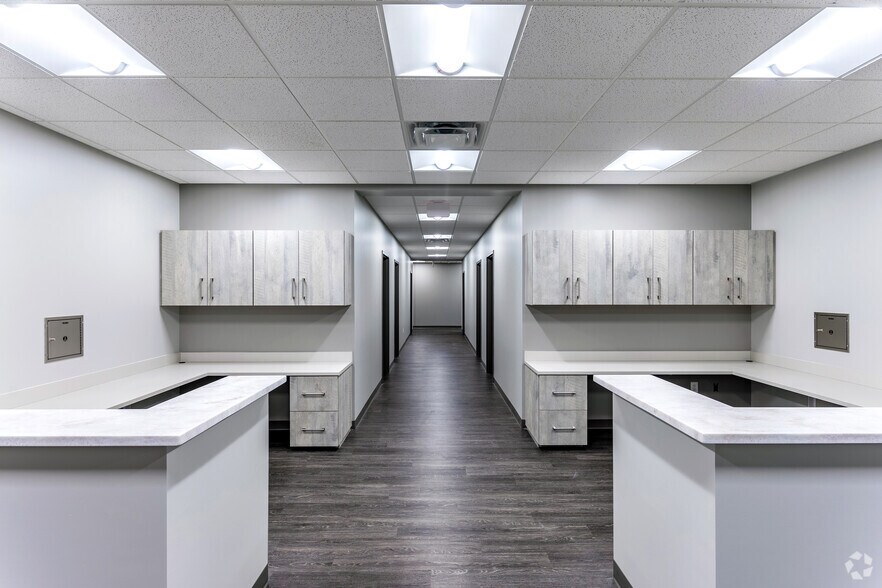 More Photos Of 146 Medical Park Rd, Mooresville Medical For Lease