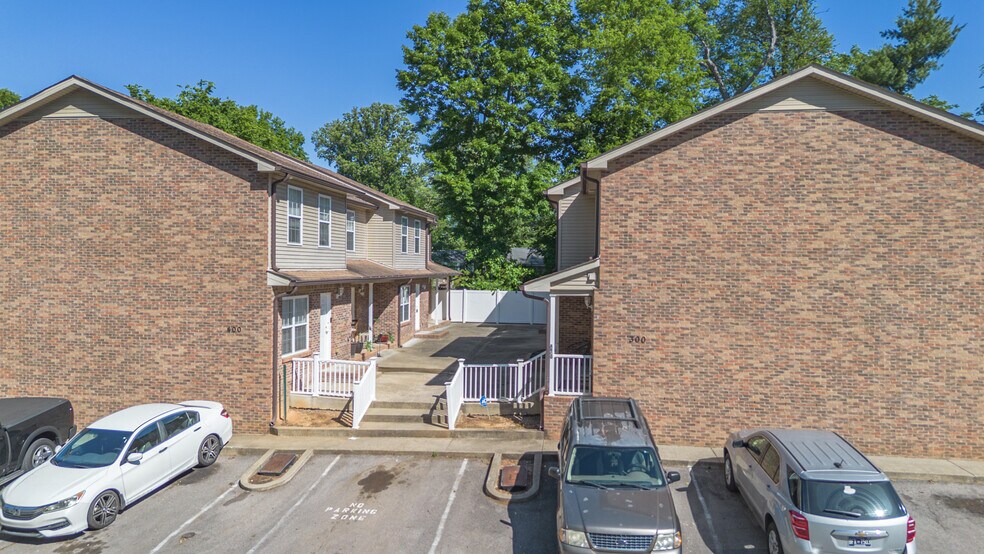 More Photos Of 162 Condor Ct, Clarksville Apartments For Sale