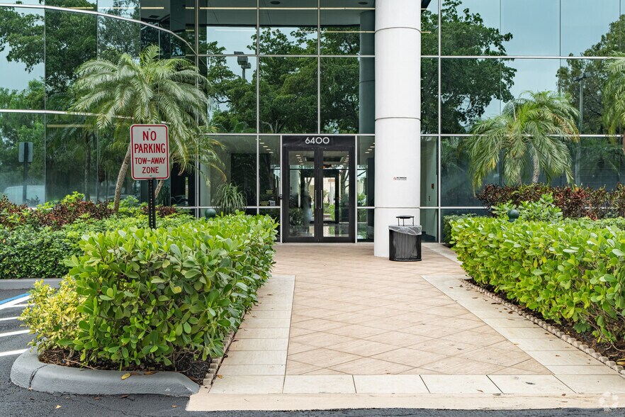 More Photos Of 6400 N Andrews Ave, Fort Lauderdale Office For Lease