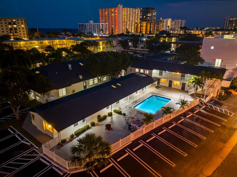 Primary Photo Of 1020 N Riverside Dr, Pompano Beach Apartments For Sale