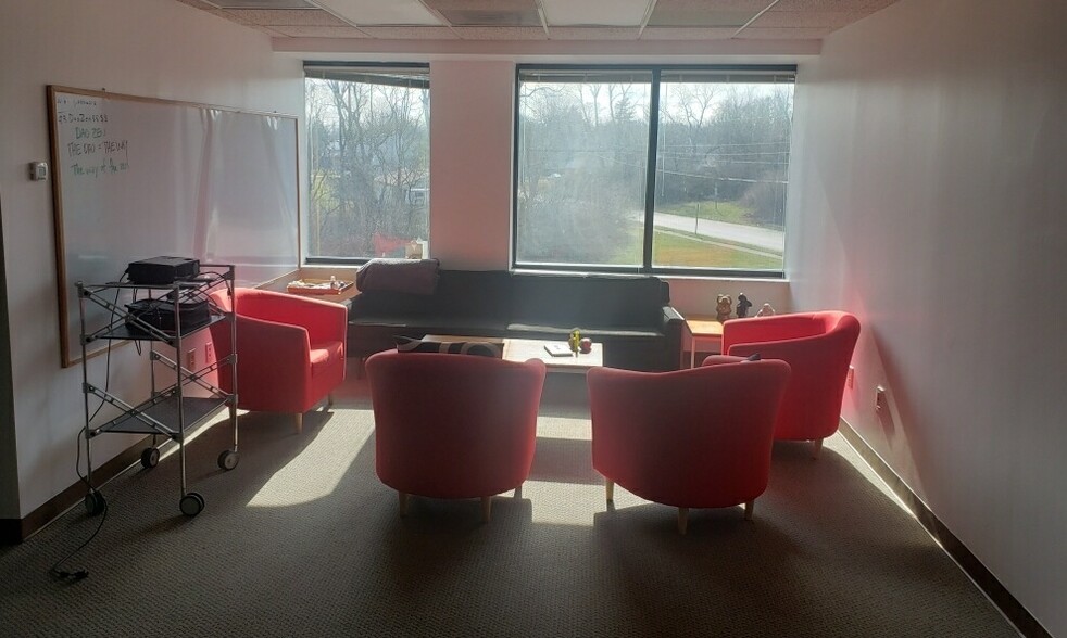 More Photos Of 415 Glensprings Dr, Springdale Medical For Lease