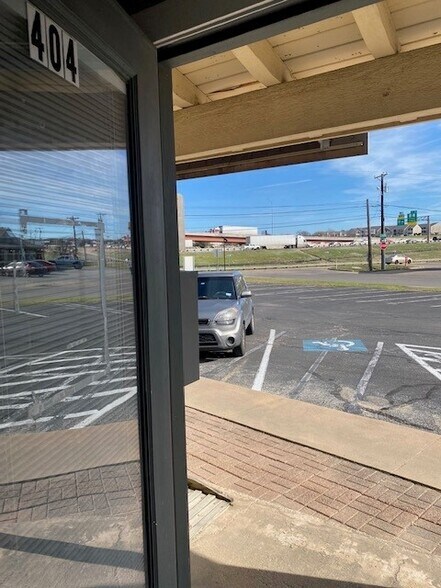 More Photos Of 400 Chisholm Valley Dr, Round Rock Unknown For Lease