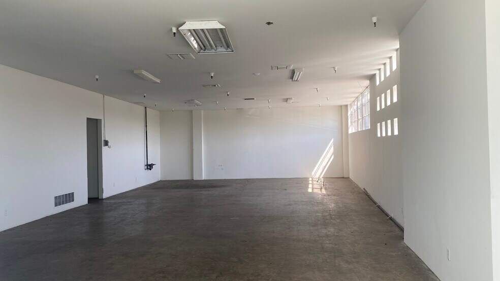 More Photos Of 4841-4845 Exposition Blvd, Los Angeles Manufacturing For Lease