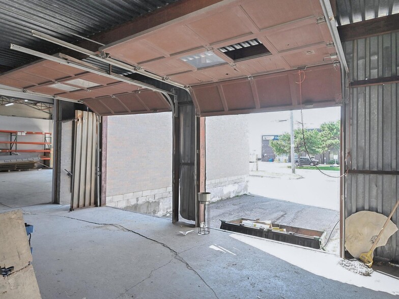 More Photos Of 1291 Matheson Blvd E, Mississauga Warehouse For Sale