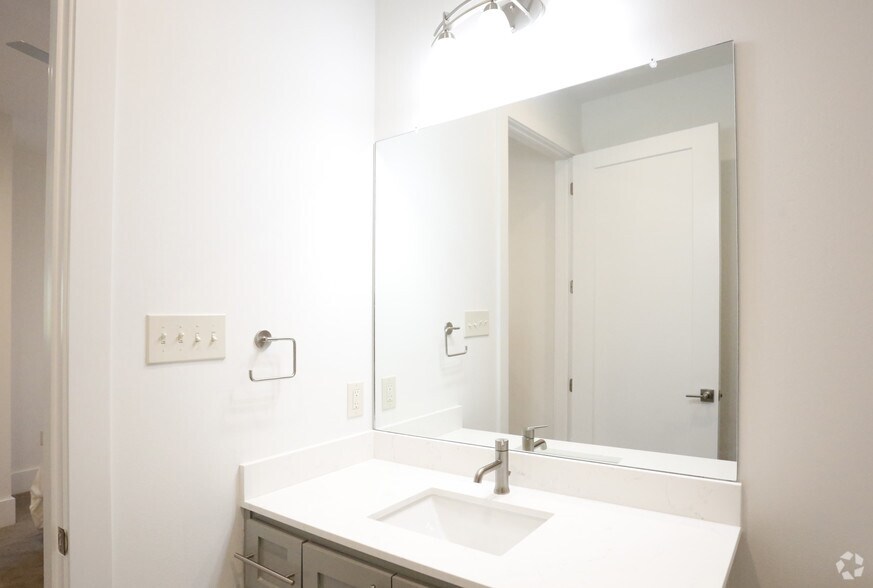 More Photos Of 141 Napoleon St, Baton Rouge Multifamily For Sale